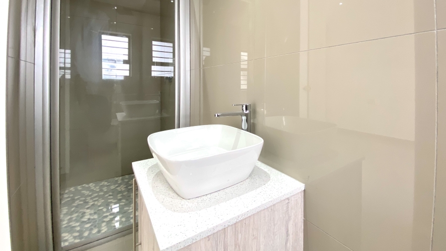 4 Bedroom Property for Sale in Britannia Bay Western Cape